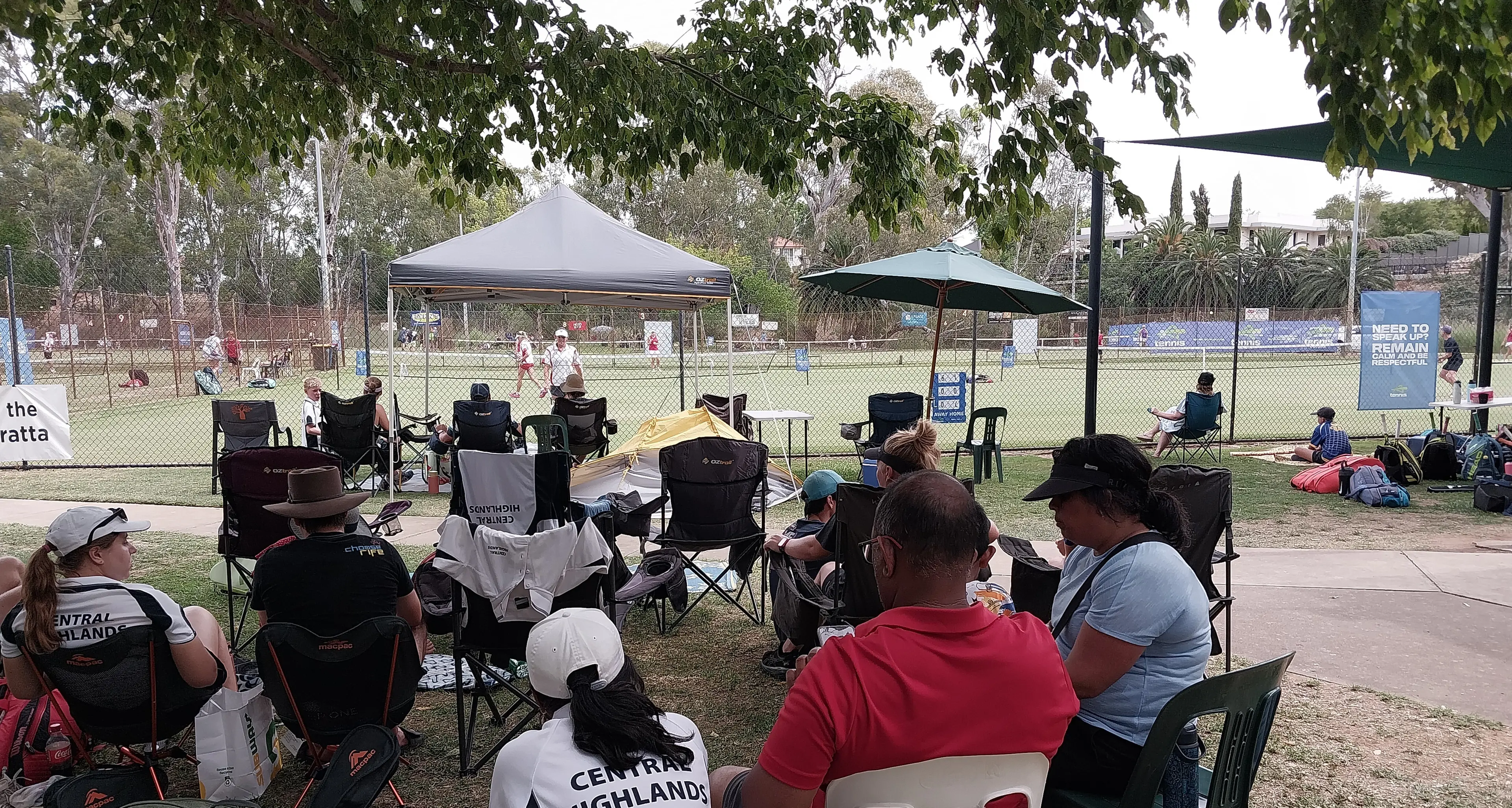 Seniors comp to round out tennis season