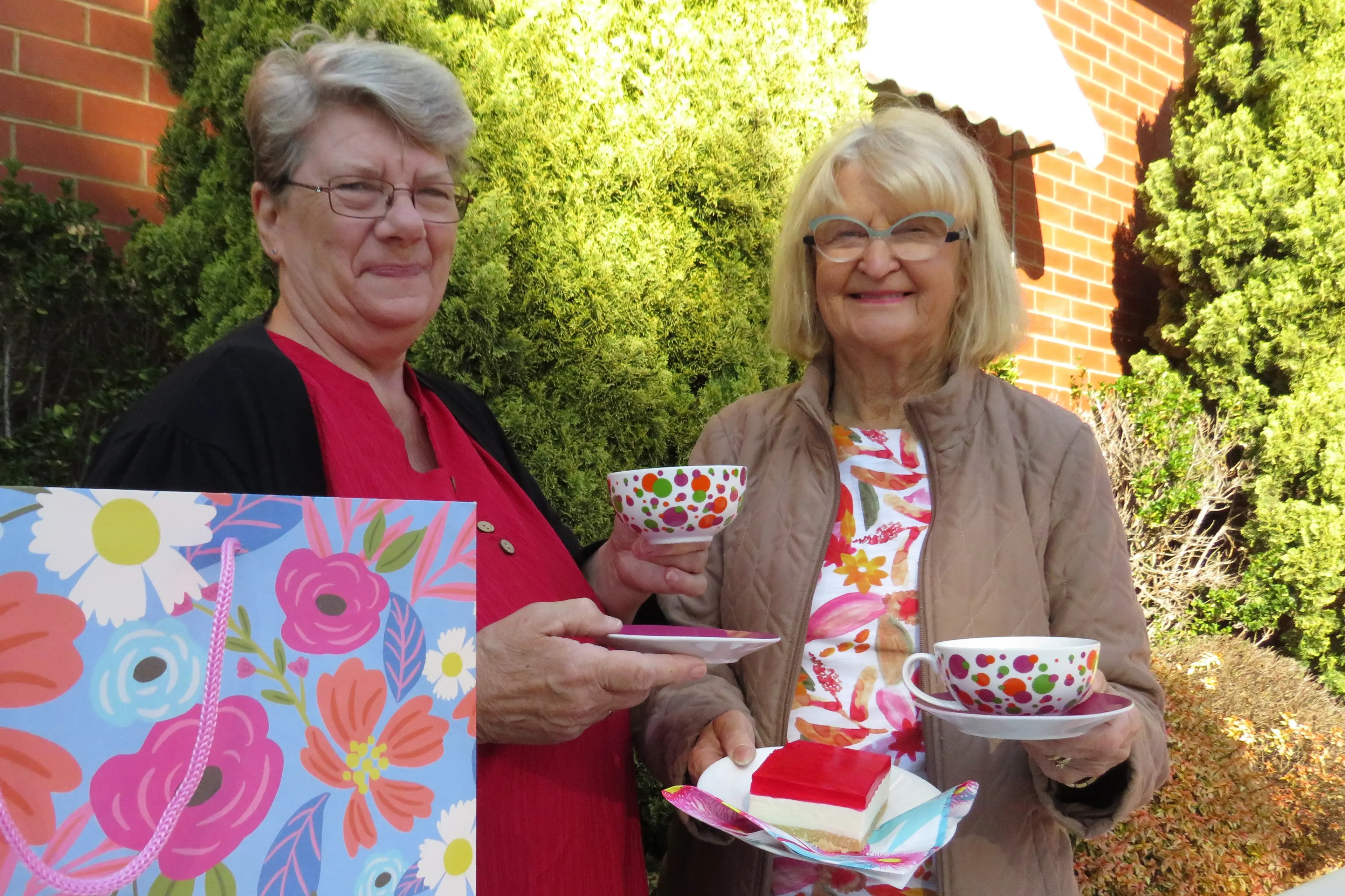 <p>GIFTS AND TASTY TREATS: Stallholder Sherrie Berry and coordinator Dianne Phillips are looking forward to this Saturday\\'s Wangaratta West Artisans Market, which will be held at St Michael\\'s Anglican Church in O\\'Leary Street from 9am to 1pm.  It will be a chance to purchase unique Mother\\'s Day gifts, as well as enjoy some tasty morning tea and brunch/lunch refreshments.  PHOTO: Simone Kerwin</p>\\n