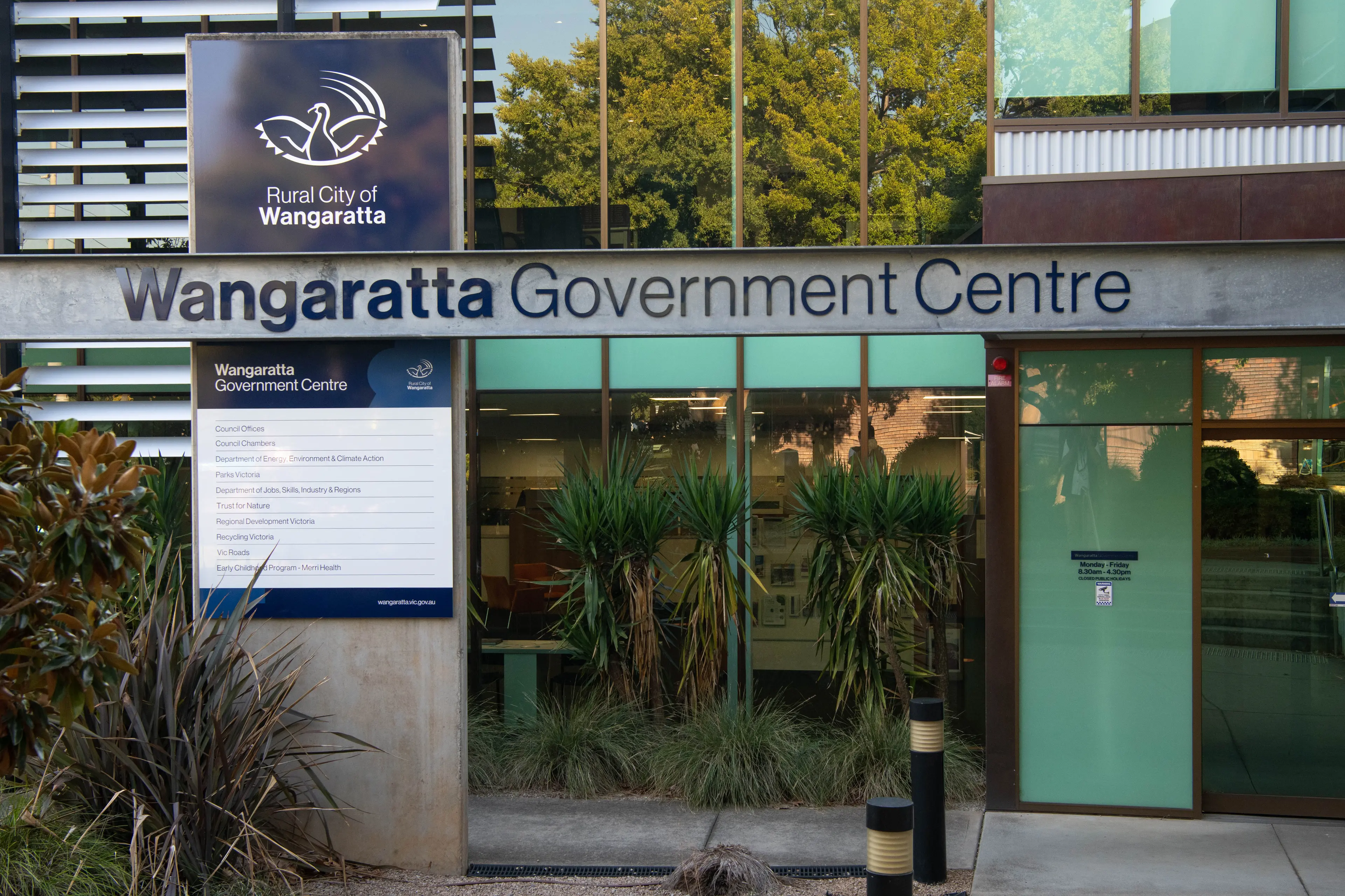 Passing of two former councillors