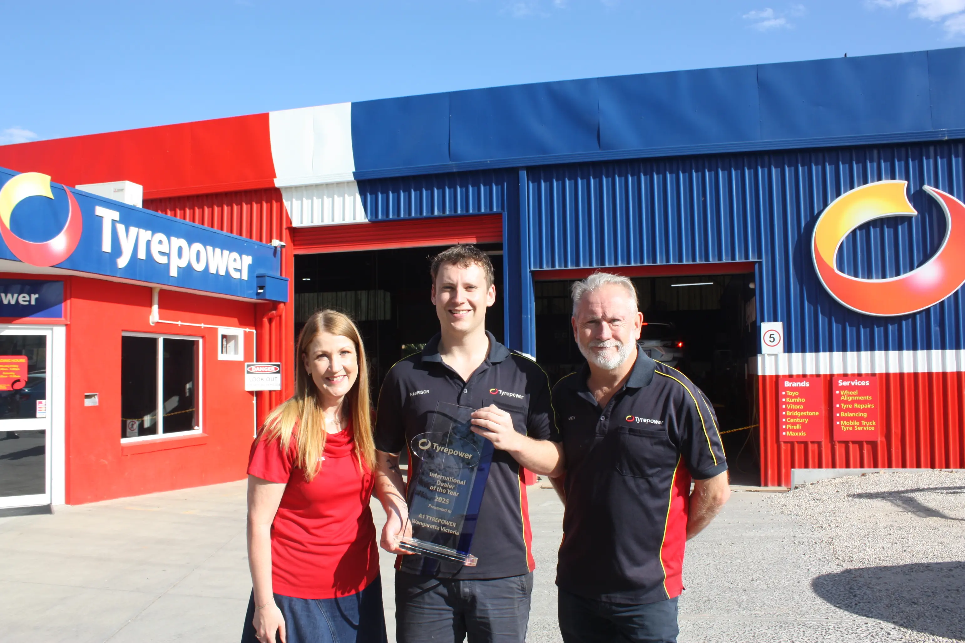 <p>LOCAL SHOP AT THE TOP: A1 Tyrepower Wangaratta owners, Kylie, Harrison and Andy Coatsworth, are proud to have been named Tyrepower International Dealer of the Year. PHOTO: Jordan Duursma </p>\\n