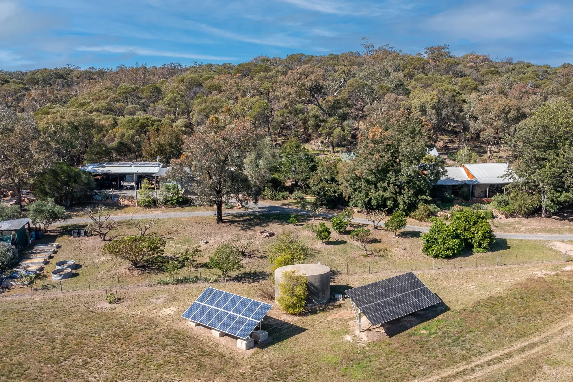 <p>COUNTRY LIVING: \\'Granite Springs\\' is in the foothills of Mount Pilot National Park. </p>\\n