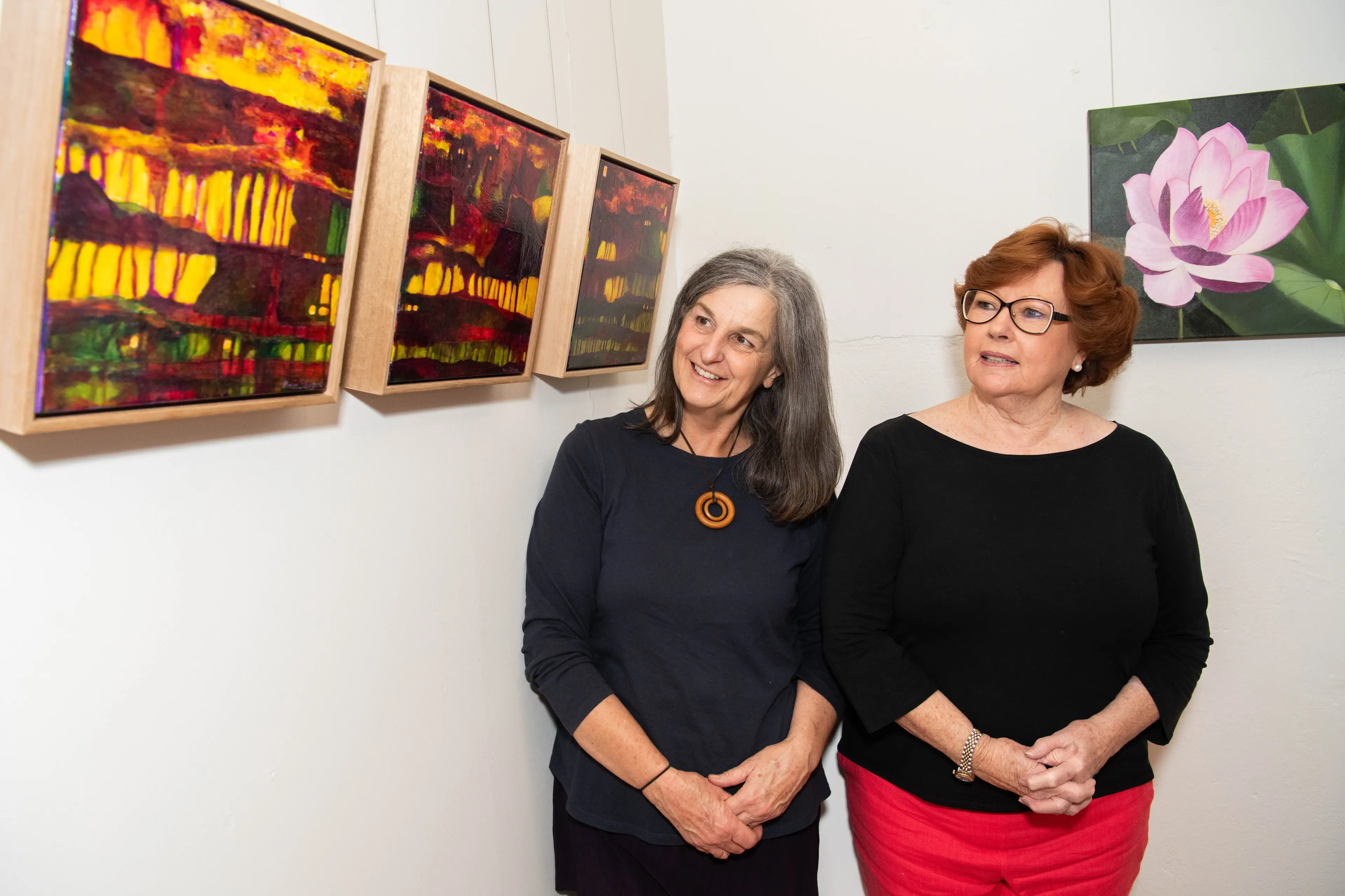 <p>SMALL SCALE, BIG IMPACT: Art Gallery on Ovens resident artists Janet Leith and Maureen Varnavsky, pictured at last years\\' Thirty X Thirty exhibition.</p>\\n
