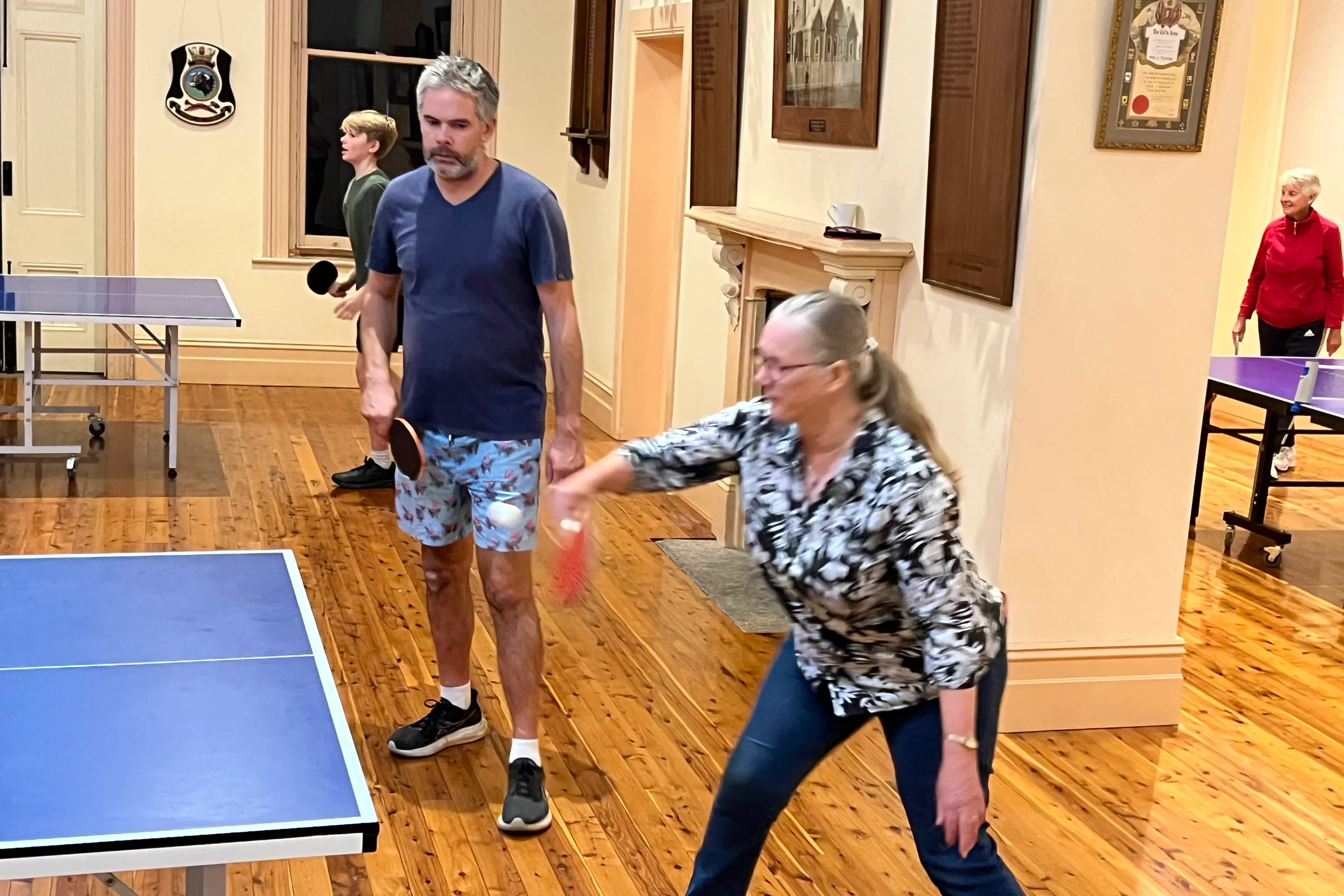 <p>TAG TEAM: Pete Spring and Debbie Brunken teamed up on Monday night at Oxley. PHOTO: Neil Brock</p>\\n