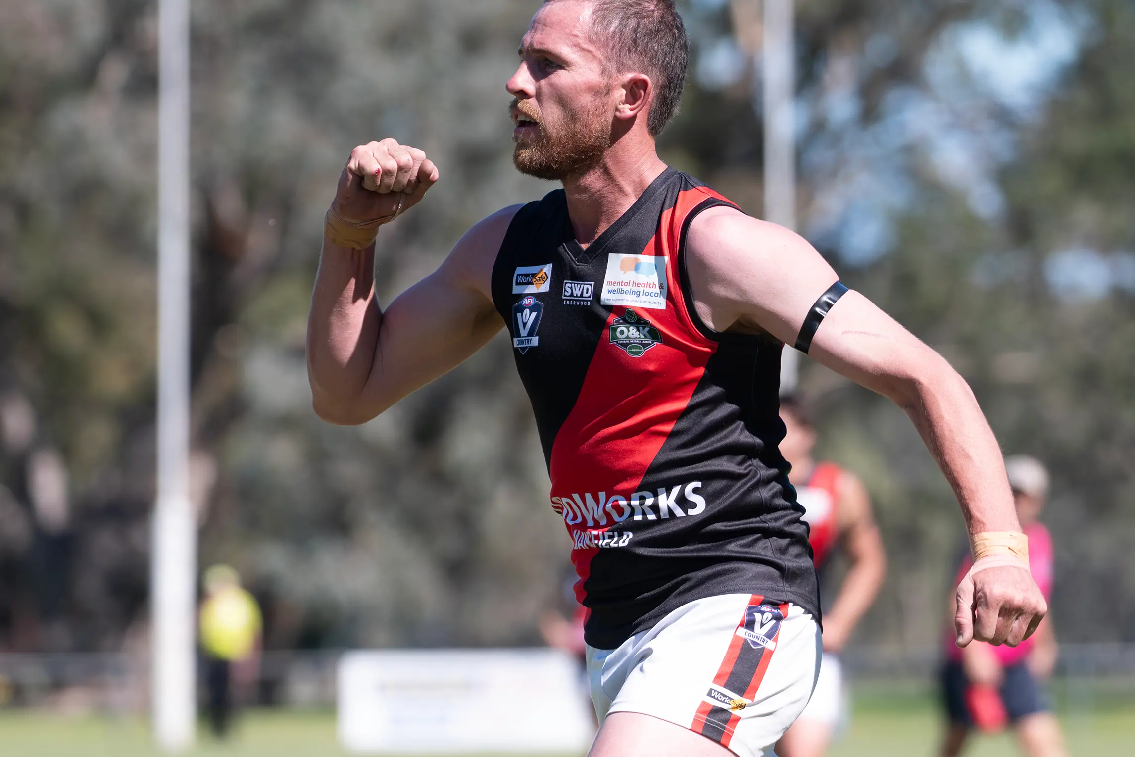 <p>TAKING FLIGHT: Beau Smith and the Bombers host Greta this weekend in the match of the round. PHOTO: Melissa Beattie</p>\\n