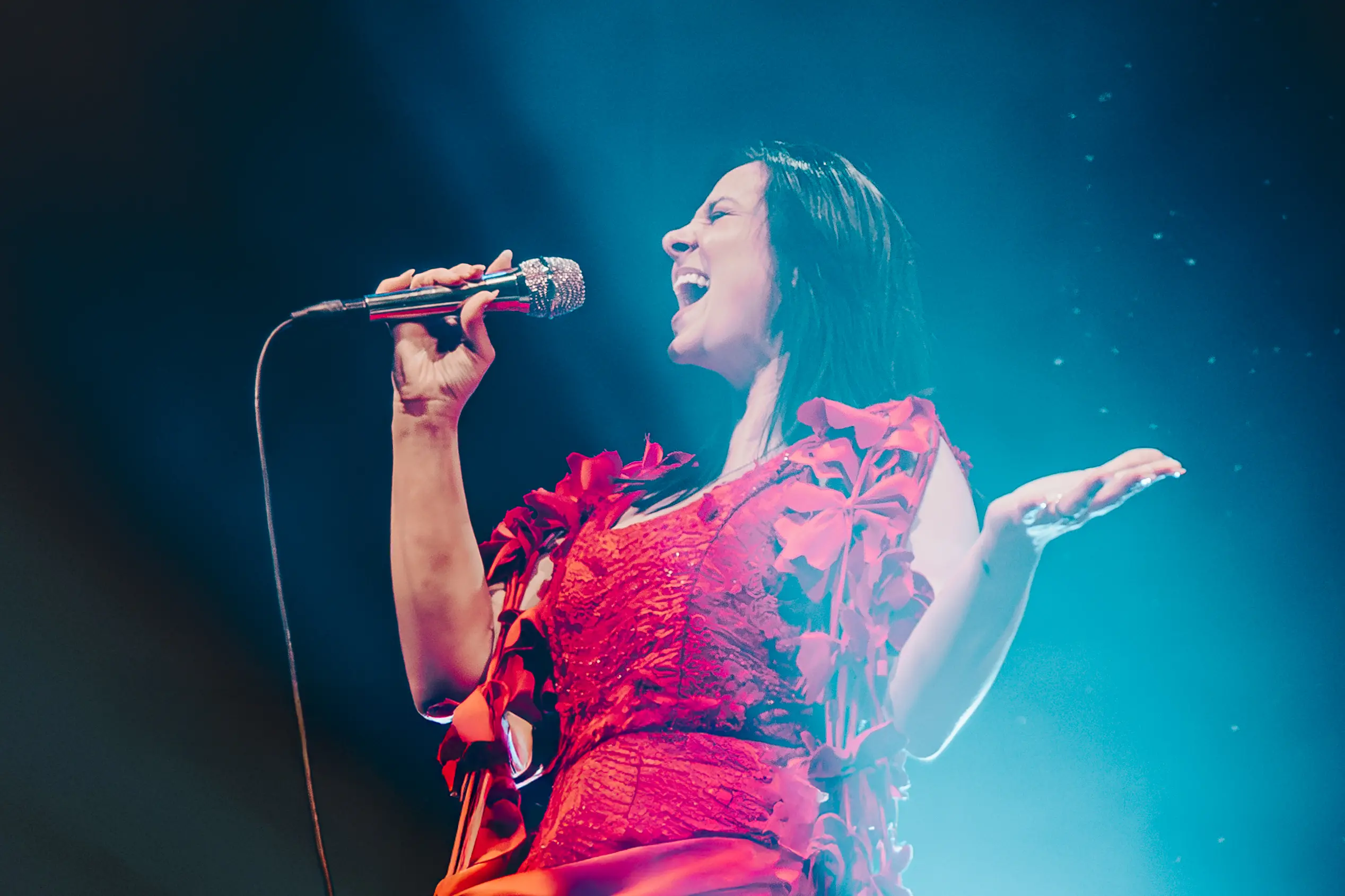 <p>RUMOURS ARE TRUE: Vocalist Bloom, along with Seventh Wonder, will bring Fleetwood Mac\\'s classics and fan favourites to life on stage at the Performing Arts and Convention Centre on 13 June. PHOTO: Stu Mackay</p>\\n