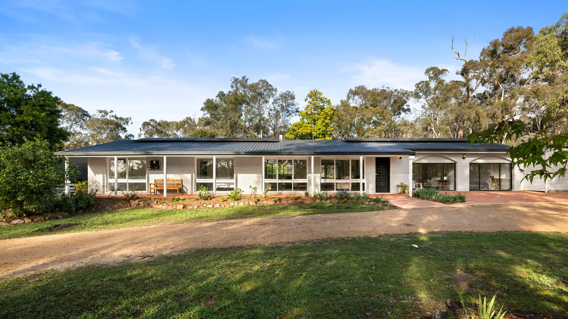 Renovated and ready Glenrowan lifestyle property