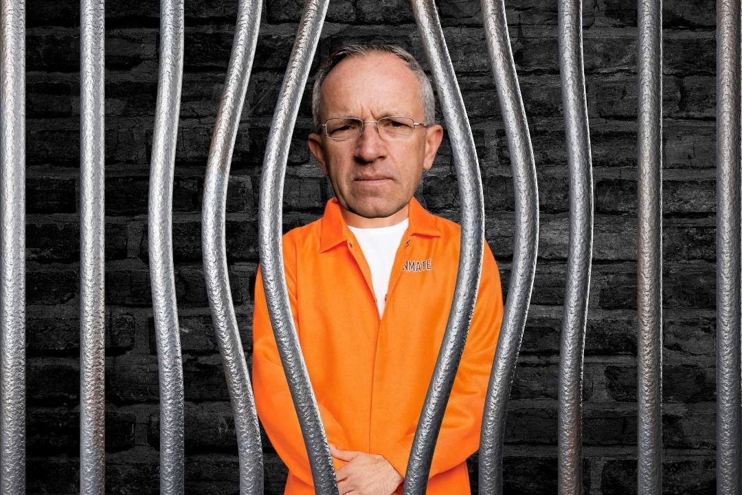 Community backs Simmo's Bail Out