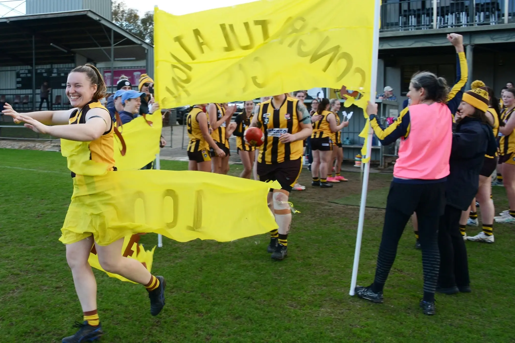 <p>MILESTONE MOMENT: Open women\\'s skipper Emma Gosbell ran through the banner for her 100th club game. PHOTOS: Kev McGennan</p>\\n