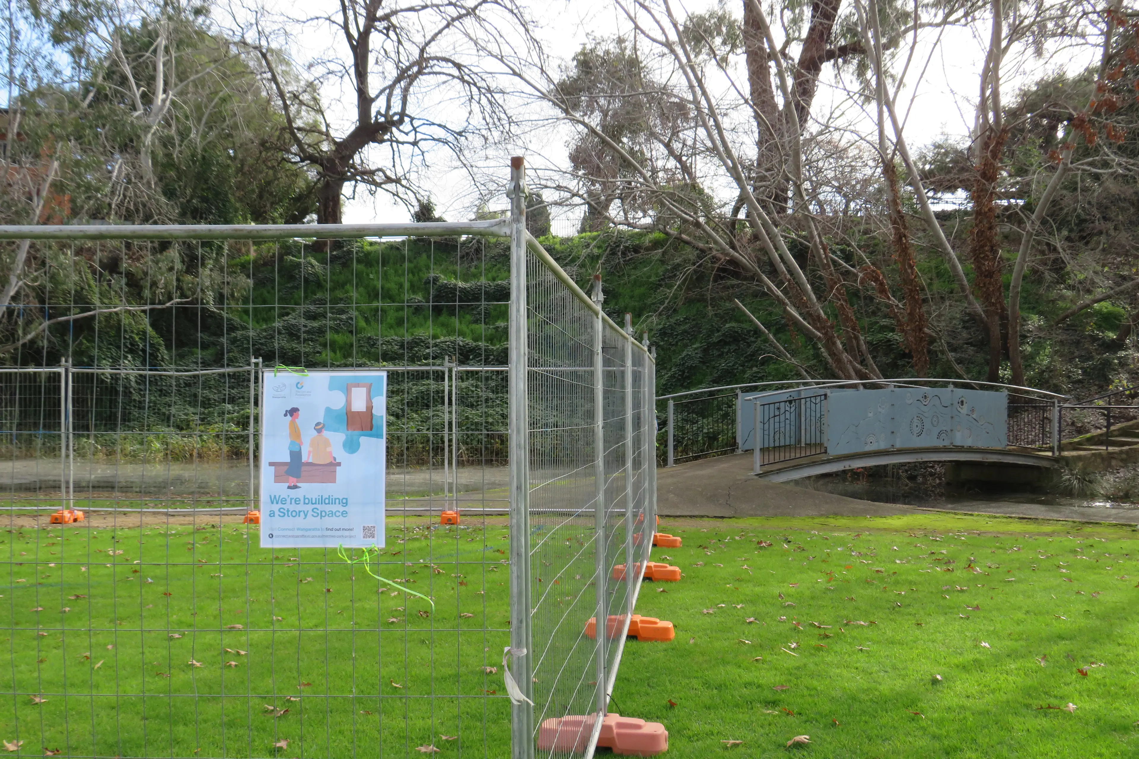 <p>SHARING STORIES: Memories of Merriwa Park will be recorded for posterity in the Story Space being constructed in this location at the city\\'s sunken garden.  PHOTO: Simone Kerwin</p>\\n