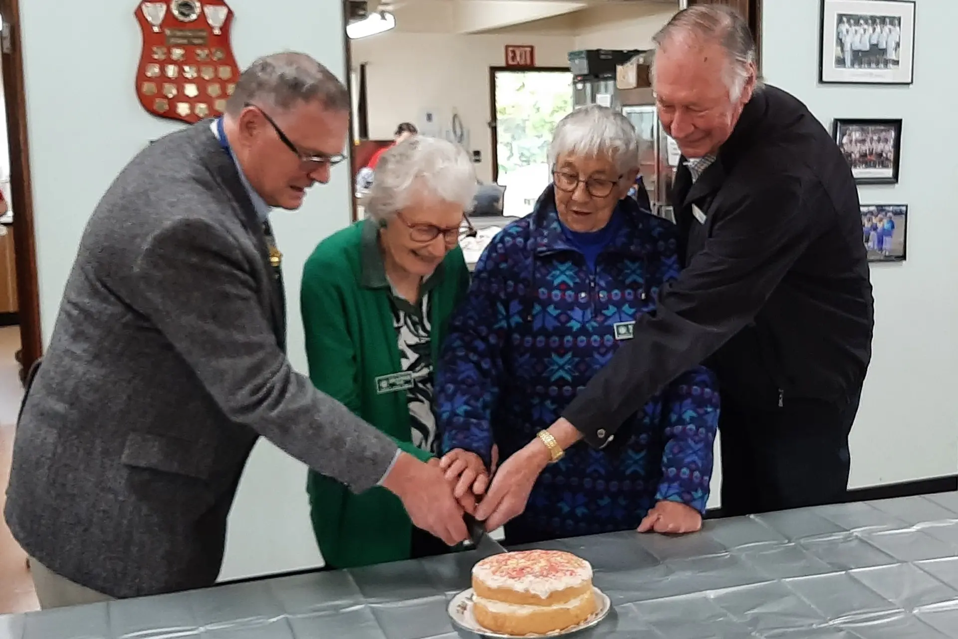 <p>SILVER ANNIVERSARY: Celebrating the 25th anniversary of the Wangaratta Central Combined Probus club was president Colin Thompson (left) with foundation members Heather Ward, Nancy Hupfield and Robert Tate. </p>\\n