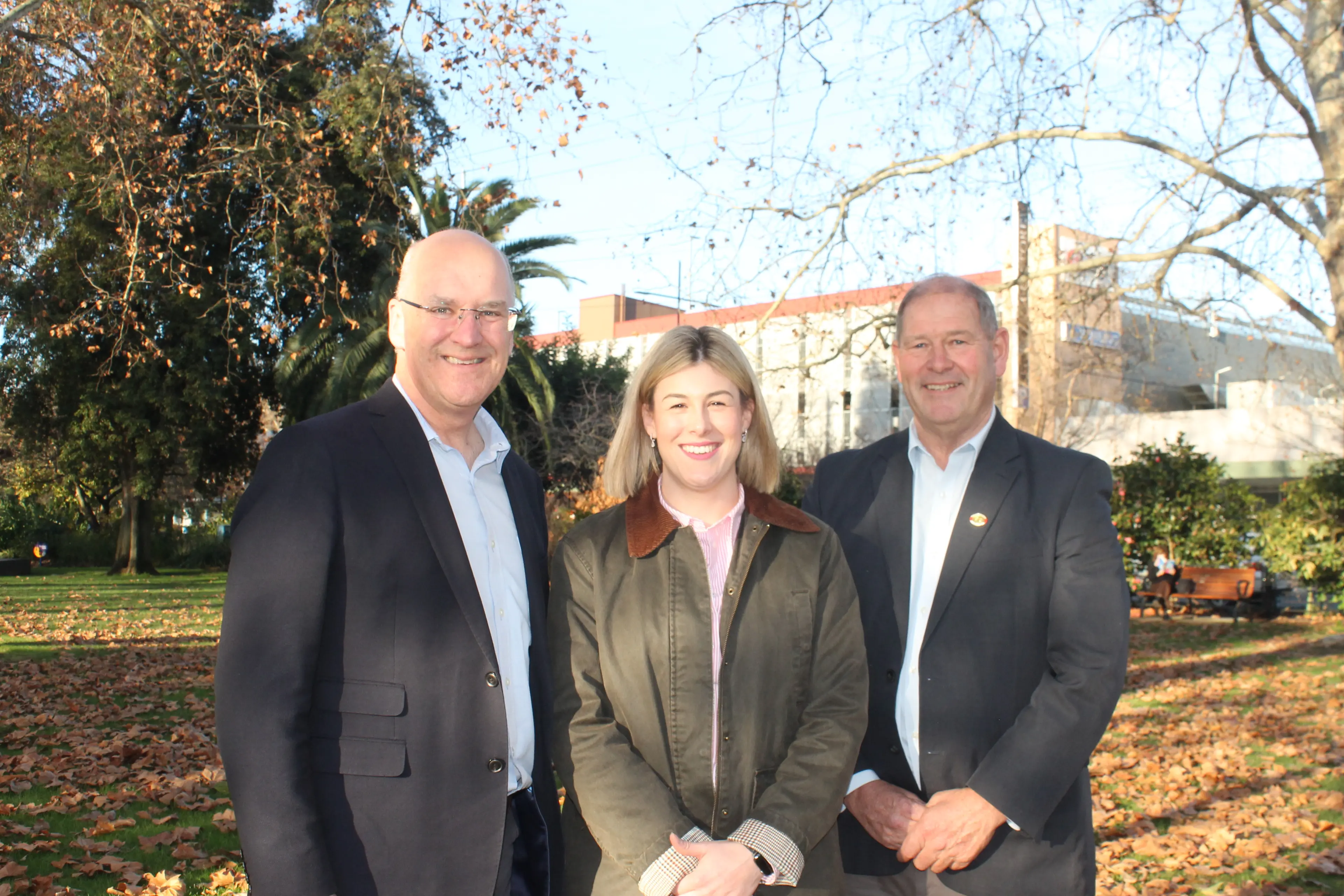 Opposition leader outlines phased transition for regional funding guarantee