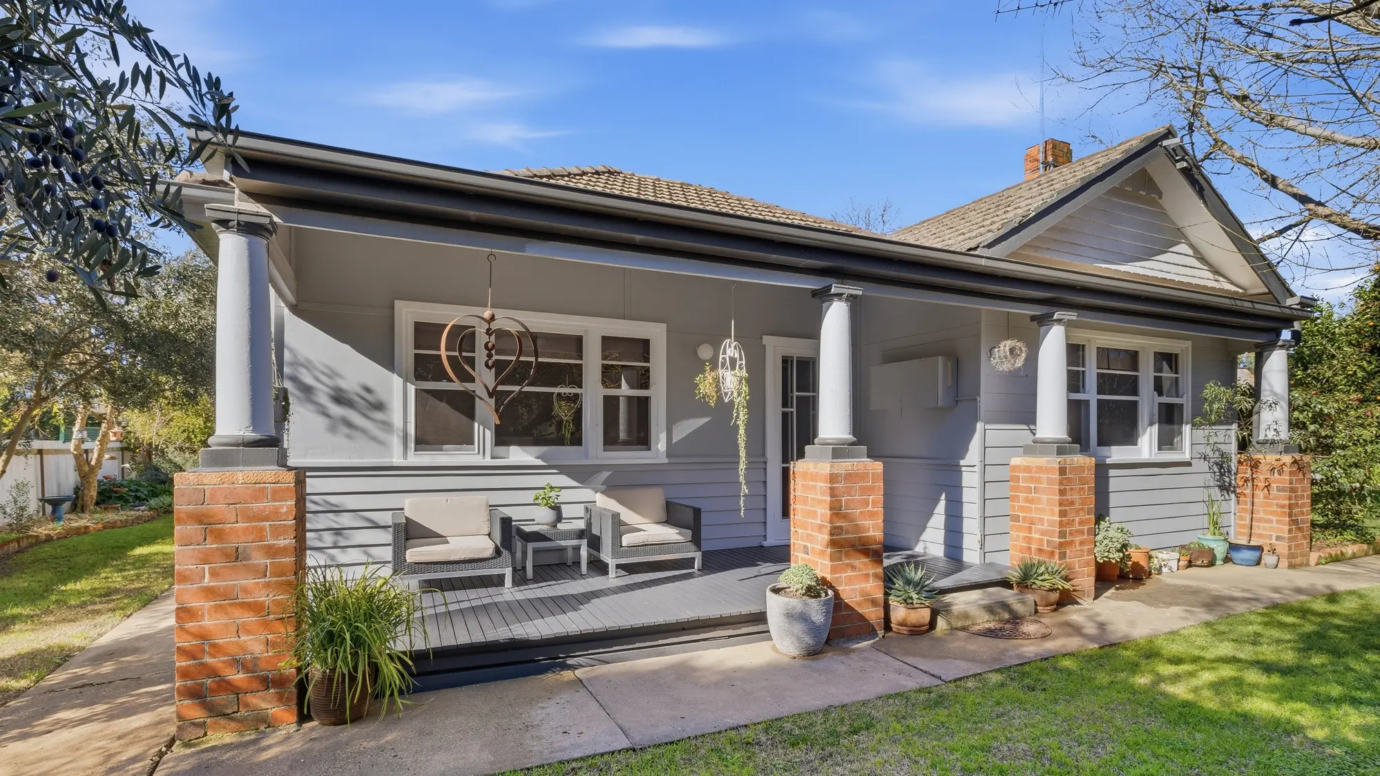 A magnificent setting in Oxley