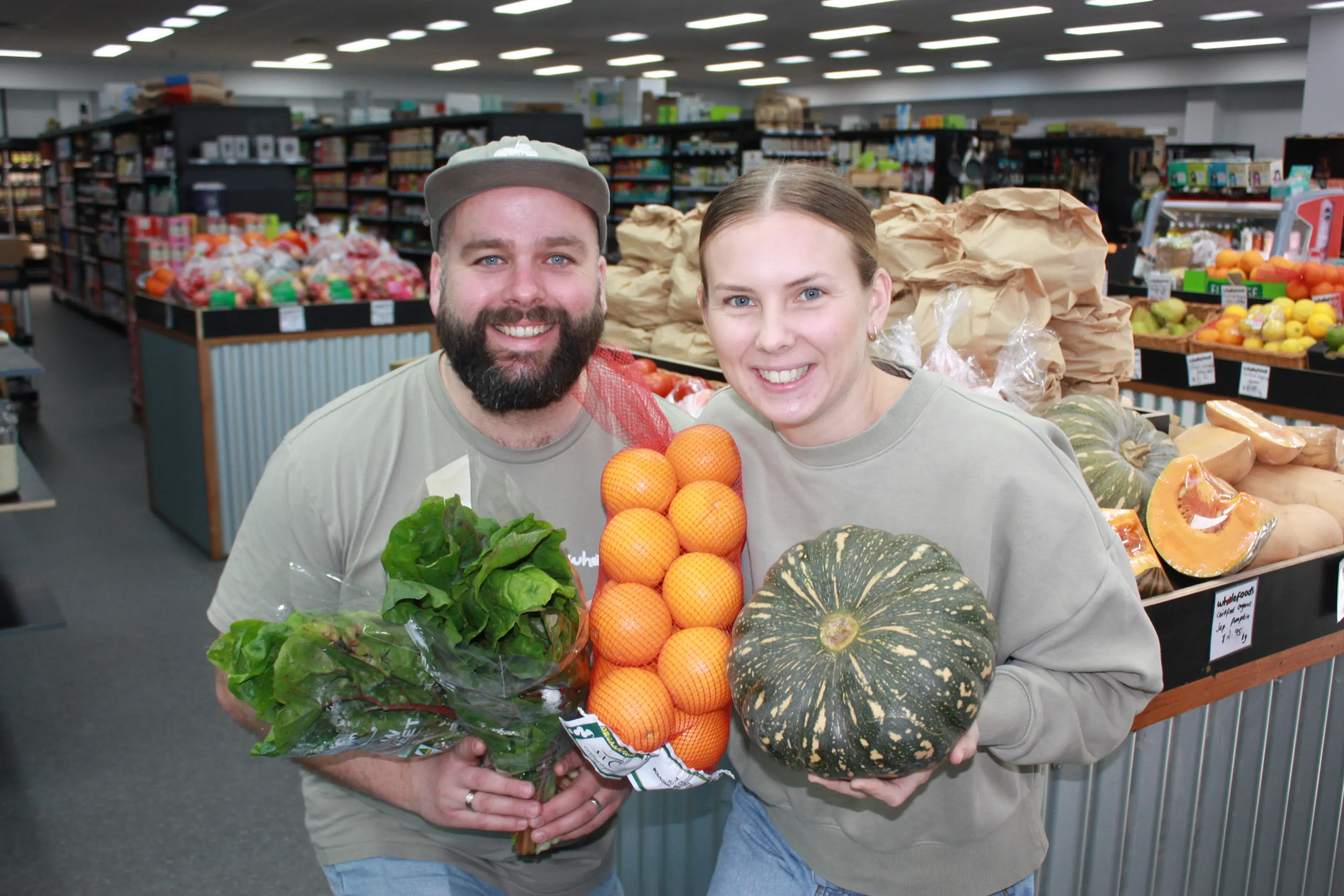 <p>SEASONAL PRODUCE: Wholefoods Wangaratta owners Jerry and Kacey O\\u2019Callaghan said shopping seasonal produce can make a difference at the checkout, in the kitchen and for the environment. PHOTO: Jordan Duursma </p>\\n