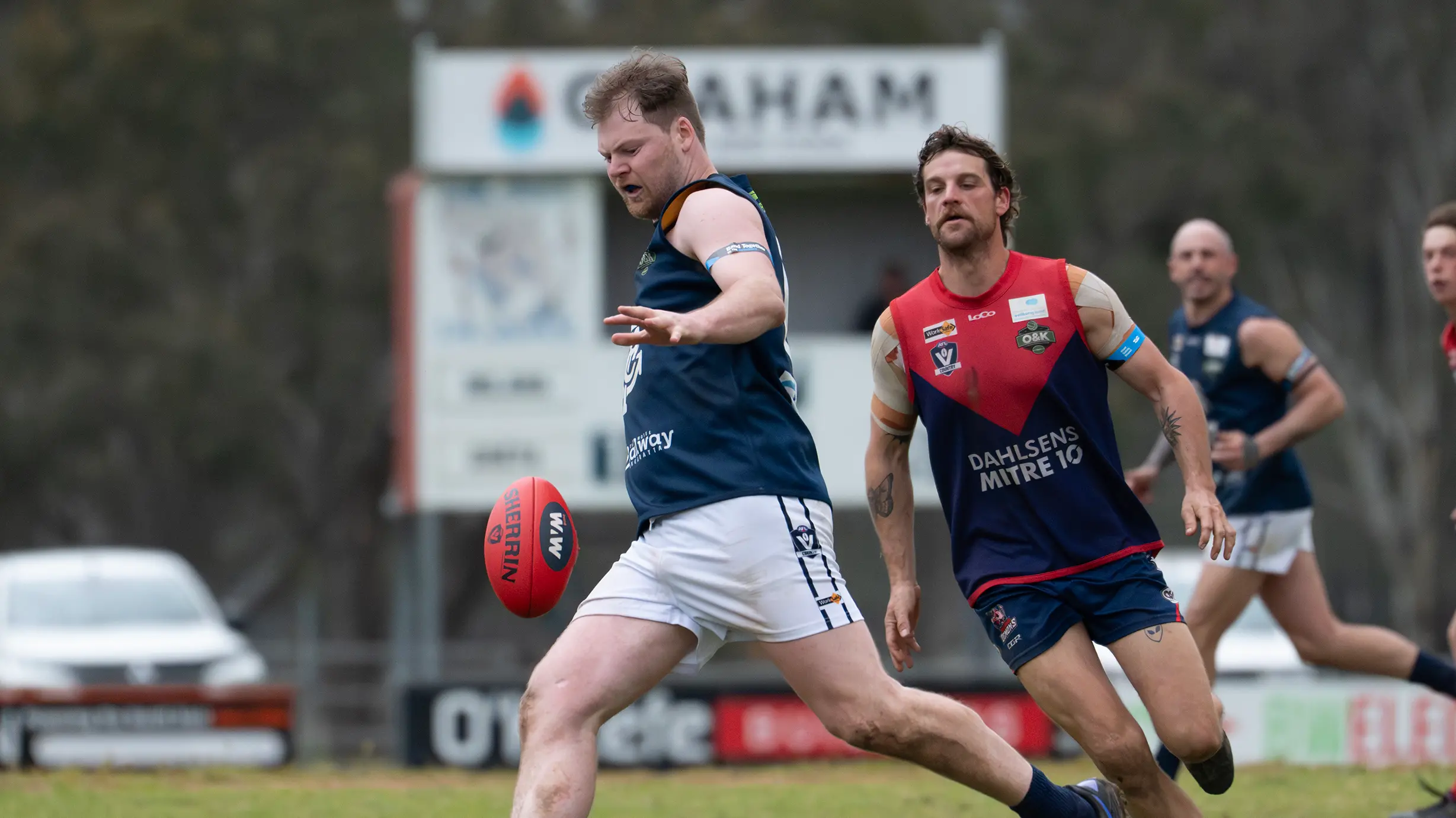 Blues too good for Dees, Roos edge out Panthers
