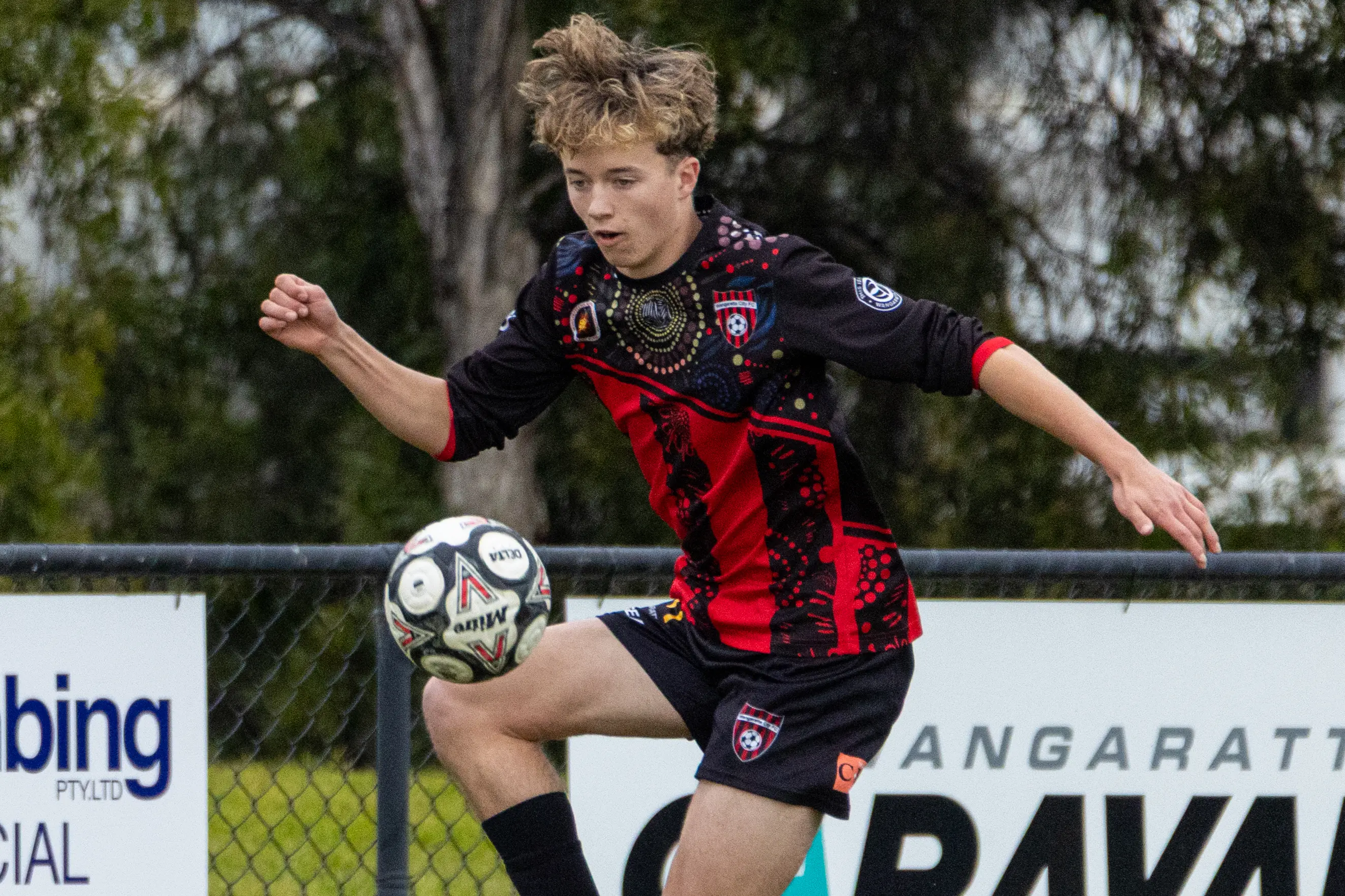 <p>RIVALS READY: Jacob Saunders and the Devils will be out to throw a spanner in the works of rivals Myrtleford\\'s league title ambitions. PHOTO: Marc Bongers</p>\\n