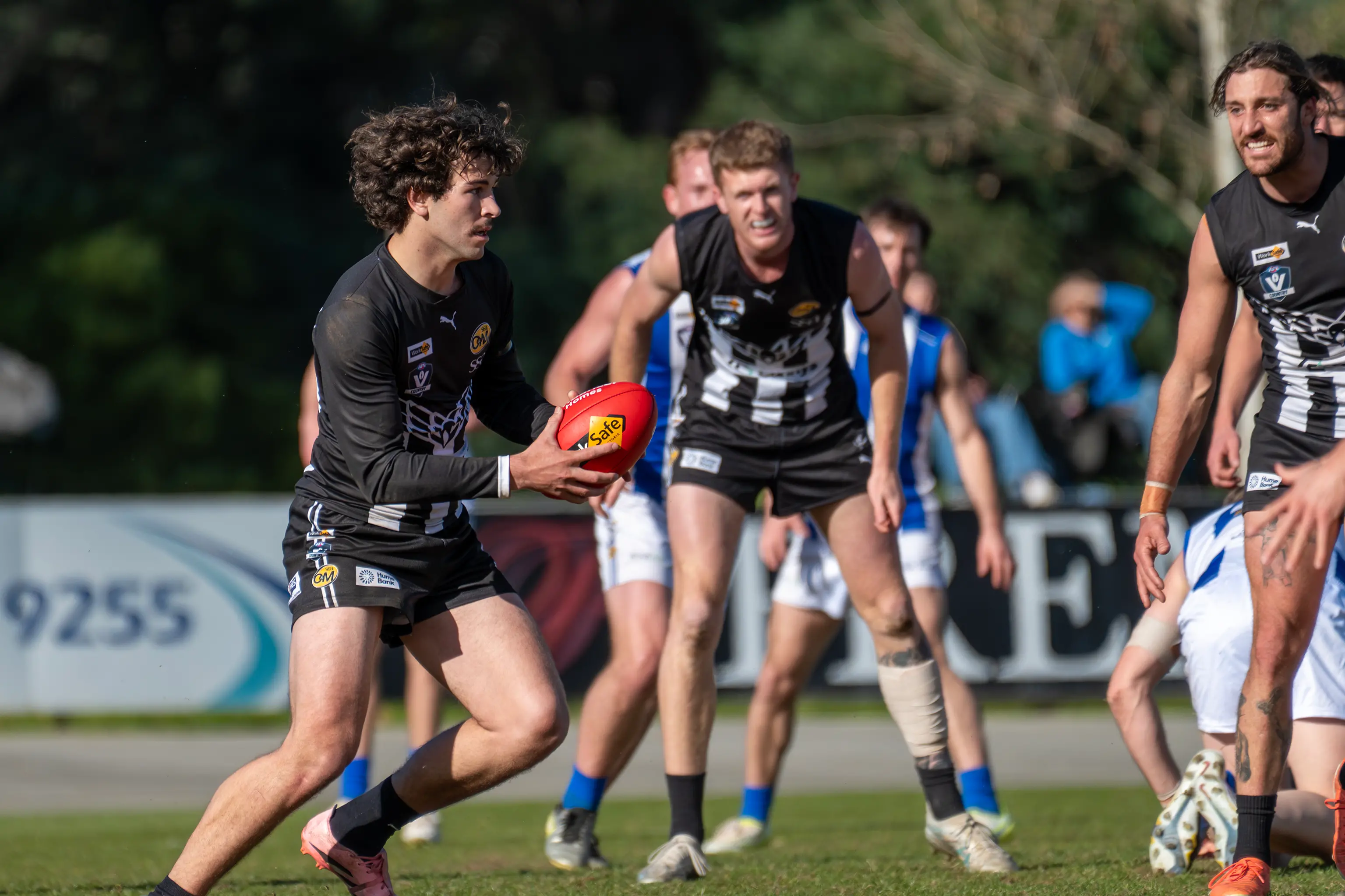 ‘Pies bank comprehensive win over Roos