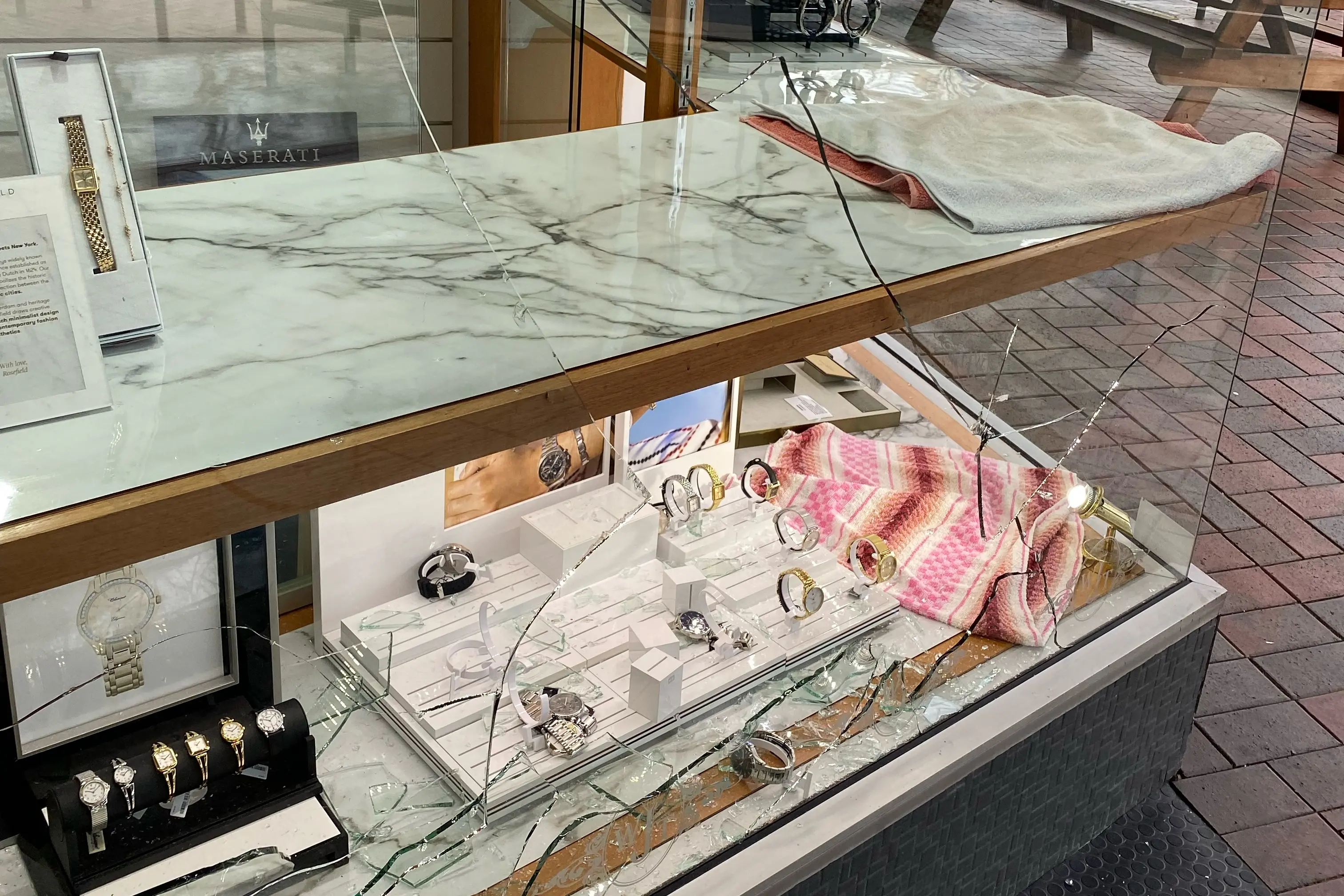 <p>WATCH OUT: Police continue to investigate a break-in at Wangaratta Jewellers on Reid Street Tuesday morning. PHOTO: Wangaratta Jewellers</p>\\n