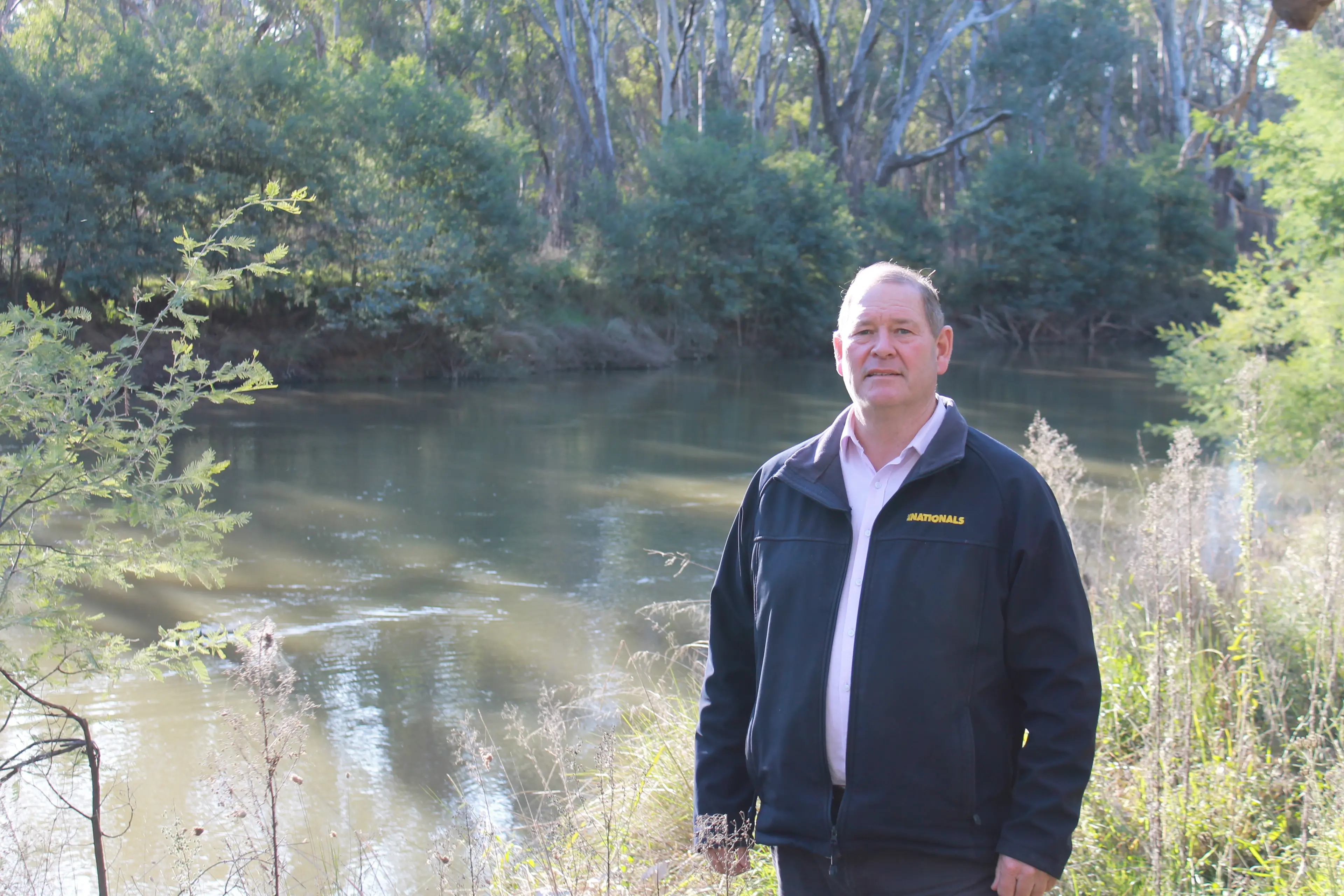 <p>BUILD BIGGER DAM: Ovens Valley MP Tim McCurdy is backing a petition calling for a independent feasibility study into the Big Buffalo Dam project.</p>\\n
