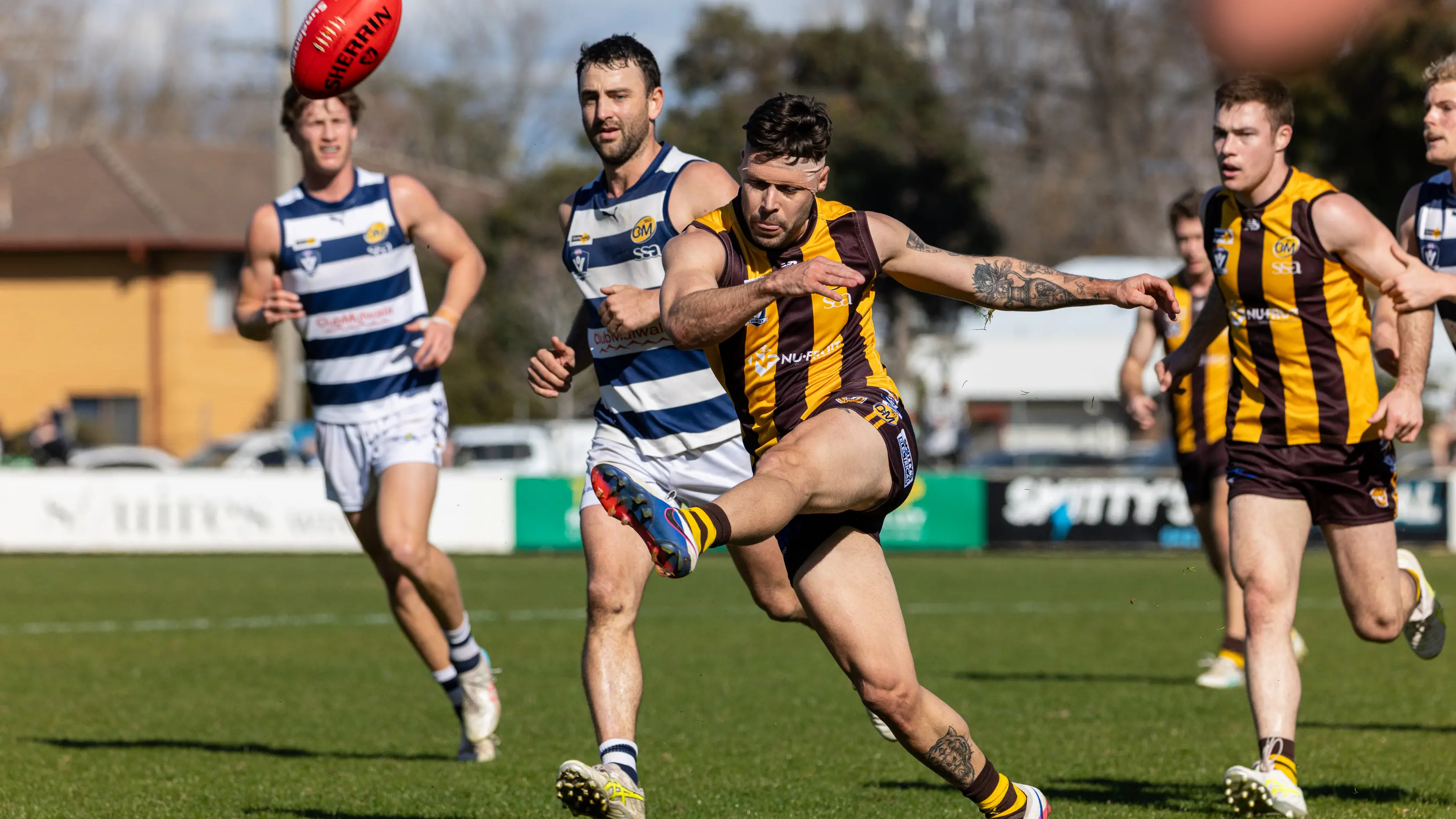 Rovers win ugly, ‘Pies close in on top spot