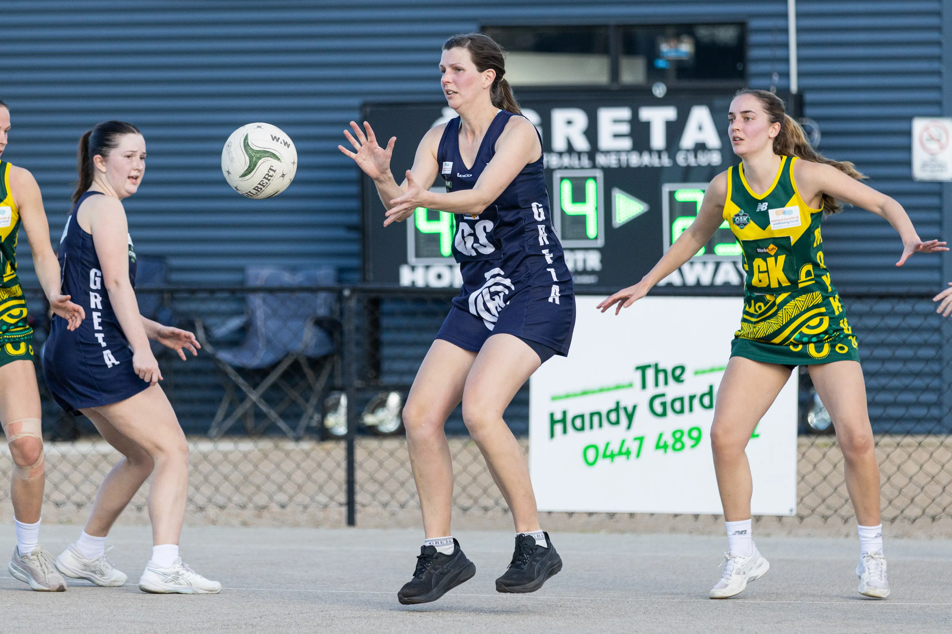 <p>TOO FAR OUT: Allyson Hussey receives the ball outside the shooting ring. PHOTO: Marc Bongers</p>\\n