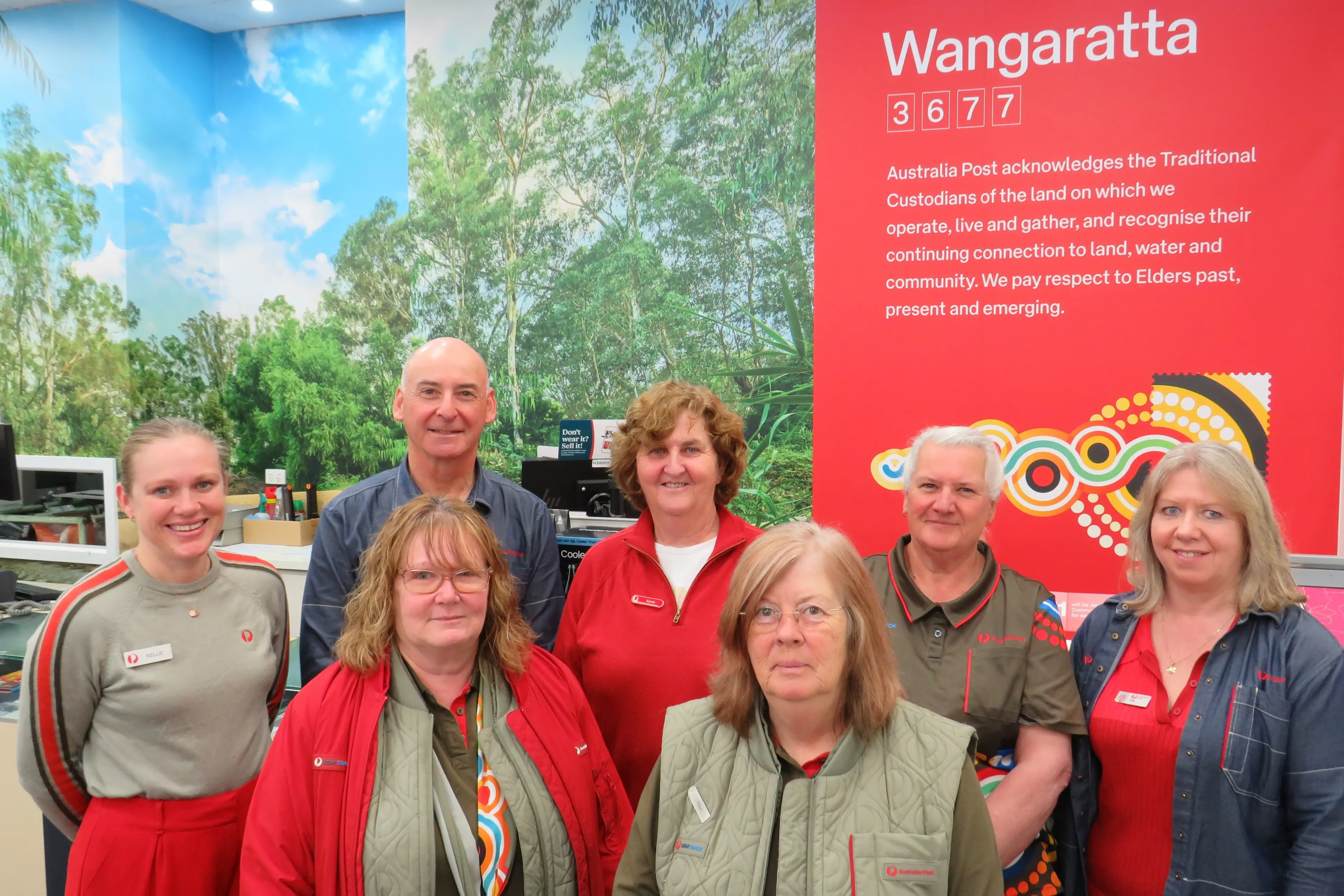 <p>GREAT TEAM: Wangaratta\\'s Australia Post team members, (back) Kellie Scanlan, Garry Bennett, Anne Frawley, Linda Campbell, Polly Kenny, (front) Sandra Hewitt and Robyn Symes were thrilled to be named a semi-finalist in the corporate post office award. PHOTO: Simone Kerwin</p>\\n