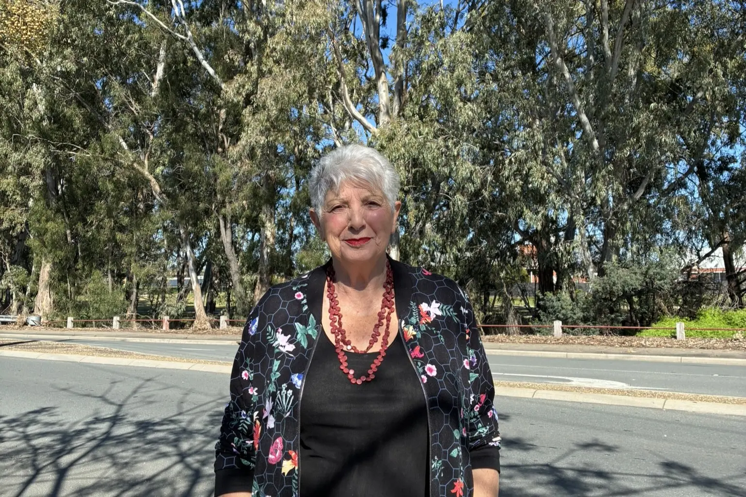 <p>WE NEED ACCESS: Wangaratta resident Annette Filipek is calling for the toilet facilities in-between Kmart and Coles to reopen to provide shoppers with basic public amenity. PHOTO: Jordan Duursma </p>\\n
