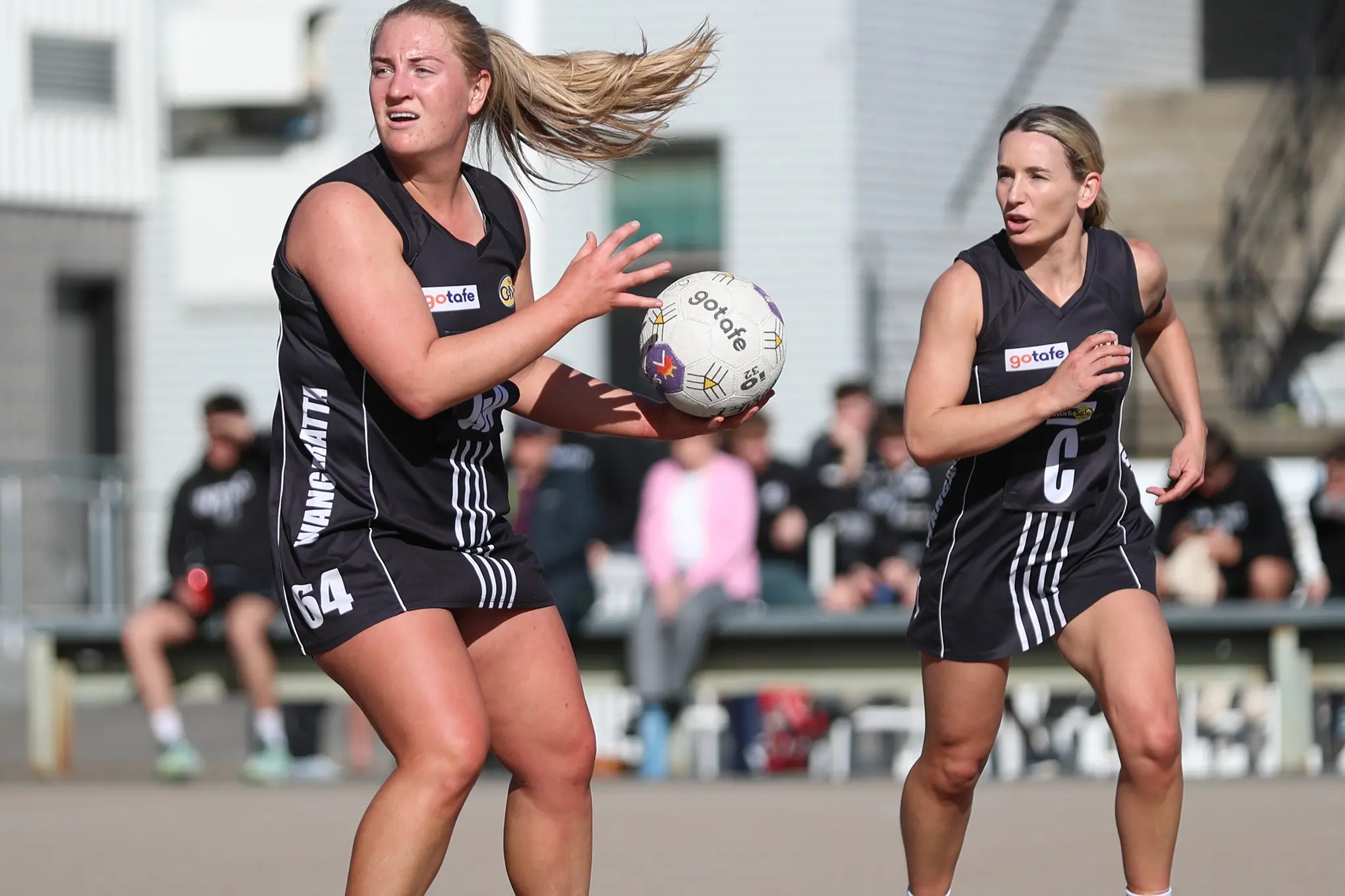 <p>PLAYMAKER: Claire Wilson provided a spark when she entered play in the third quarter against North Albury, shooting 13 goals for the A grade match. PHOTO: Melissa Beattie</p>\\n