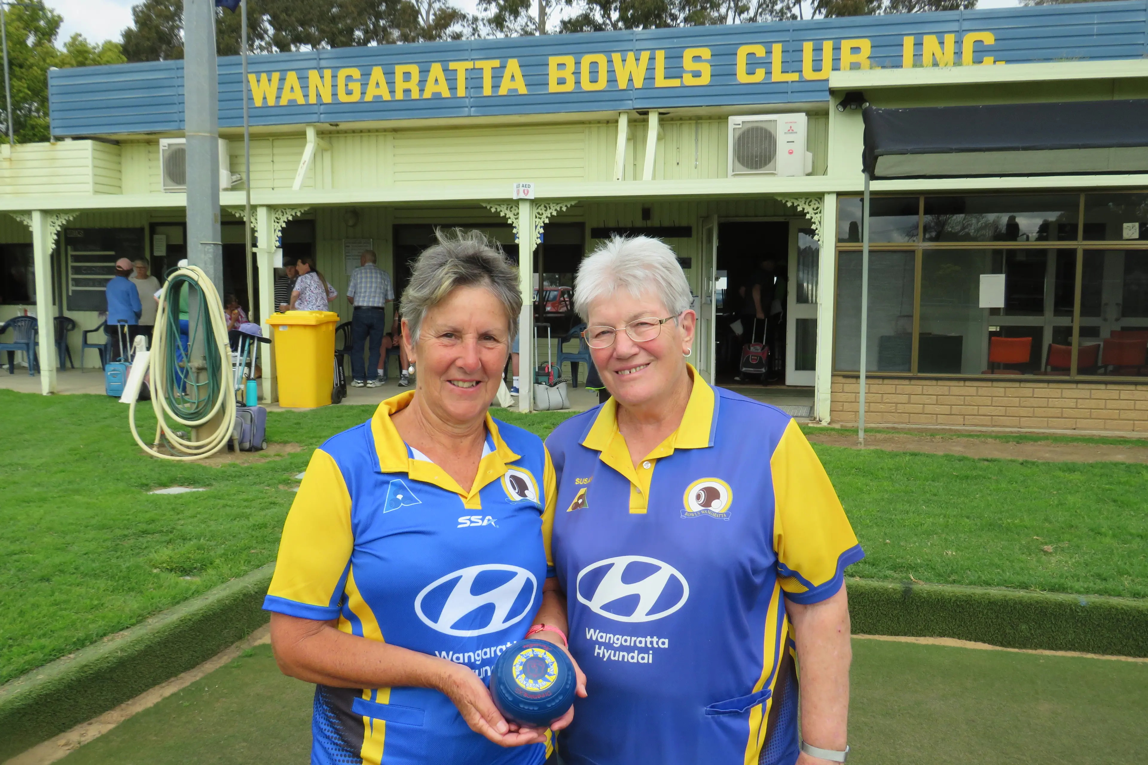 <p>JOIN US: Di Worthington and Sue Bull are among the women who enjoy being part of the Wangaratta Bowls Club, and they encourage others to come along and sample the atmosphere over the next three Fridays. PHOTO: Simone Kerwin </p>\\n