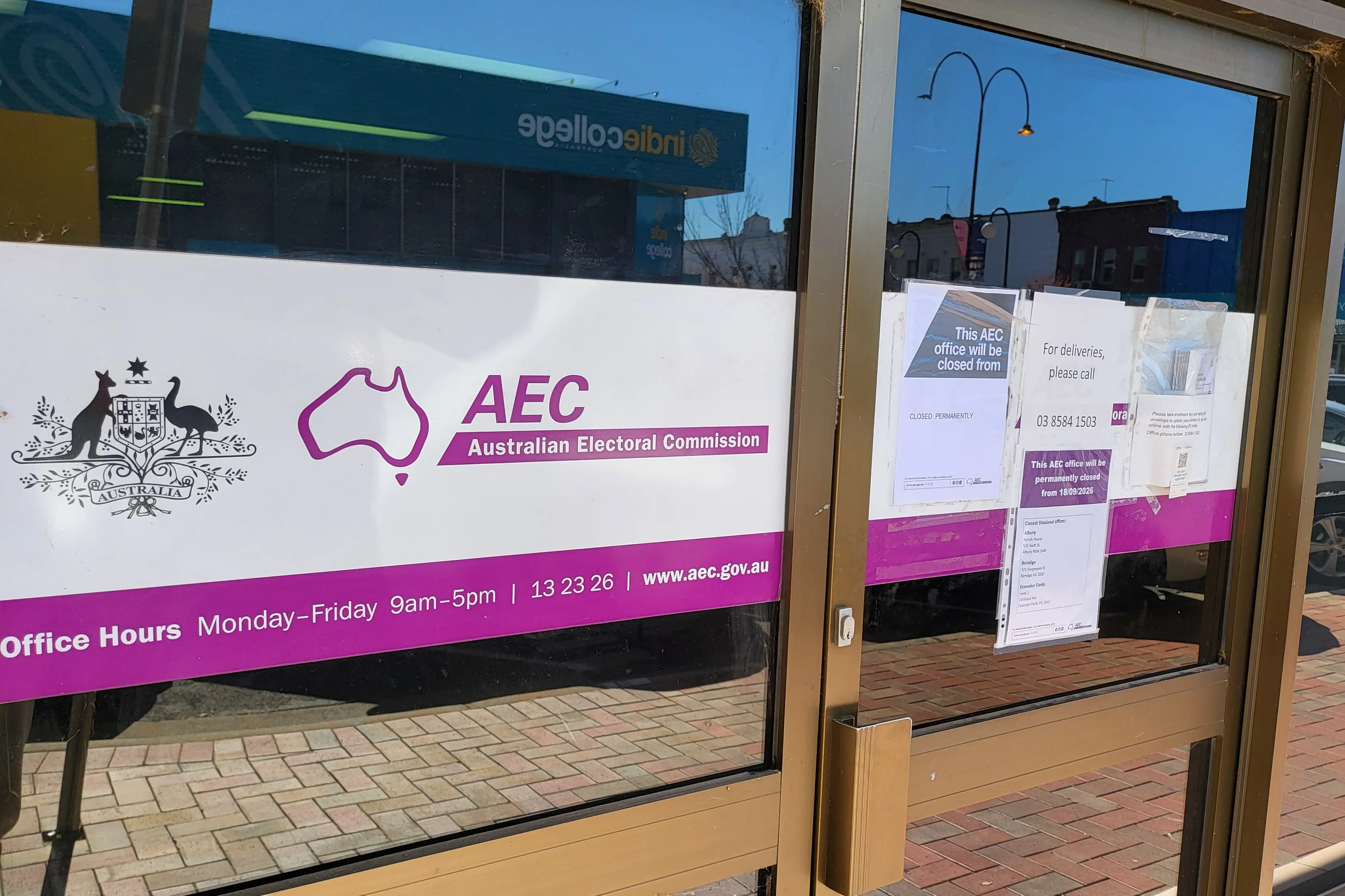 <p>VOTED OUT: The Wangaratta AEC divisional office on Ely Street, which services the electorate of Indi, will close its doors on 30 September and move to Wodonga. PHOTO: Steve Kelly</p>\\n