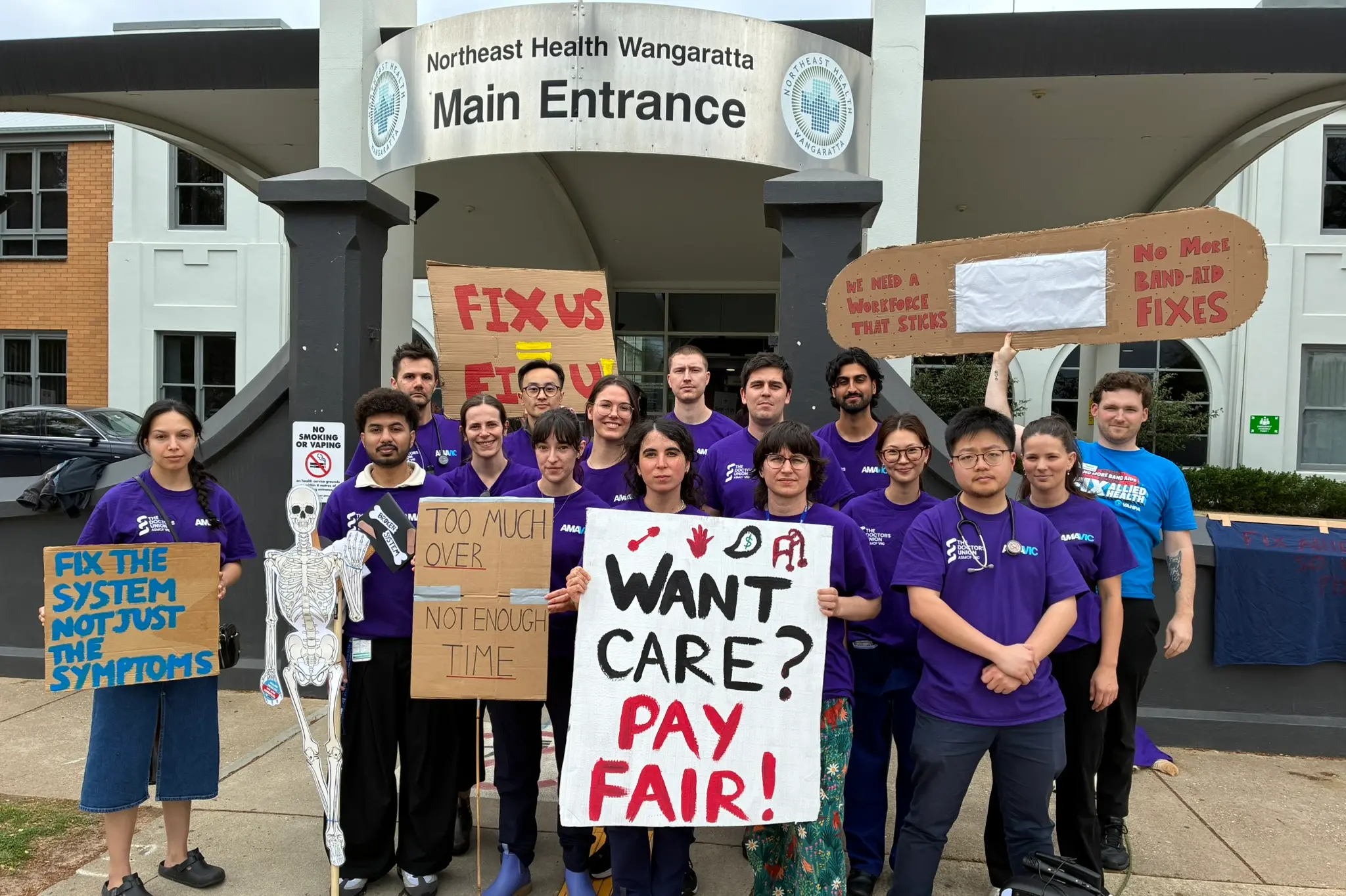 Junior doctors stop work as part of statewide strike