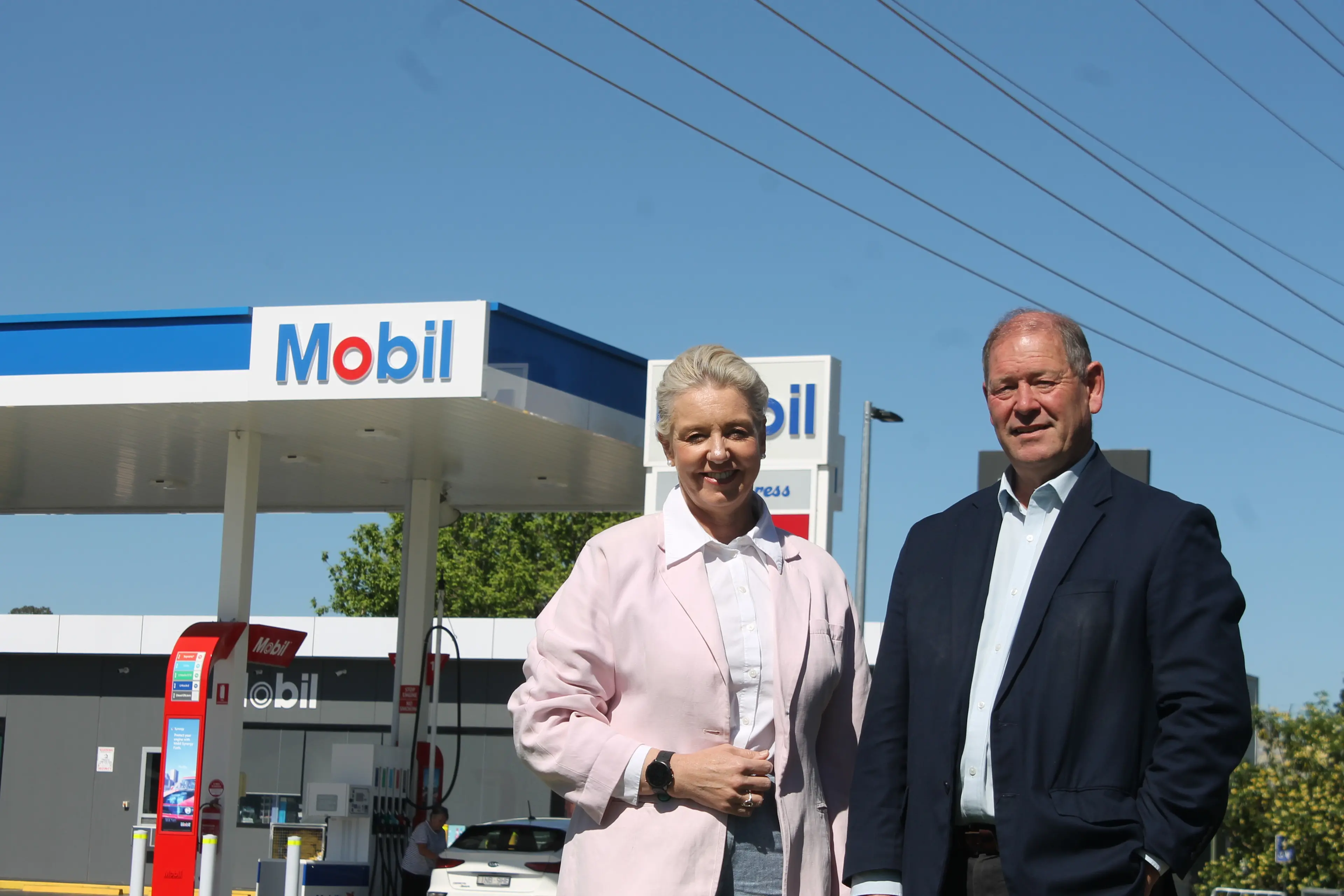 <p>PROTECTING THE BOWSER: Nationals Senator Bridget McKenzie was in Wangaratta with Ovens Valley MP Tim McCurdy promoting the federal Coalition\\'s Fuel Price Shield policy on Wednesday. PHOTO: Bailey Zimmermann</p>\\n
