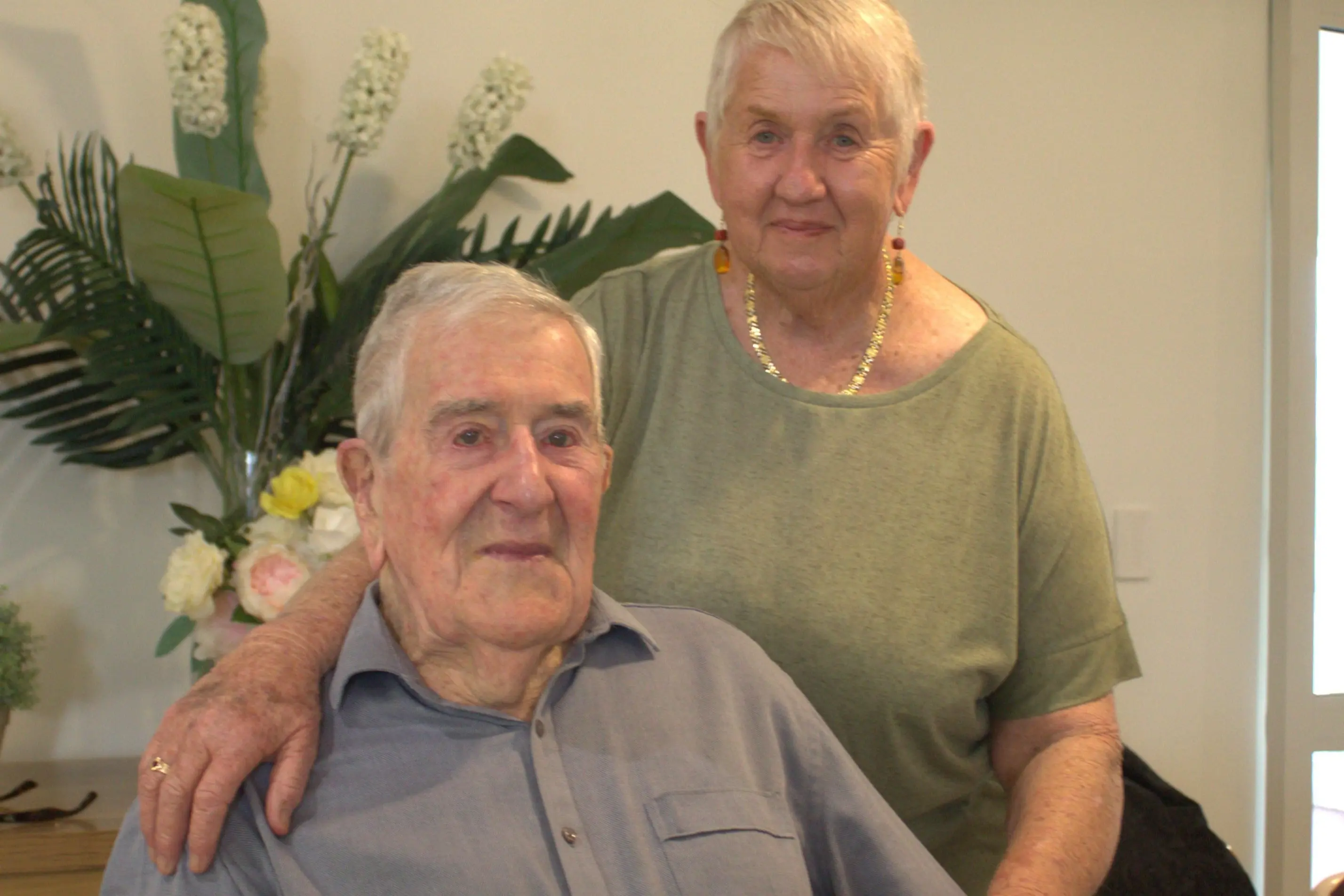 <p>HAPPY BIRTHDAY: David McLaren didn\\'t feel any different from when he was 99, but nontheless felt blessed to be celebrated by wife Heather McLaren and neighbourhood friends. PHOTO: Grace Fredsberg</p>\\n