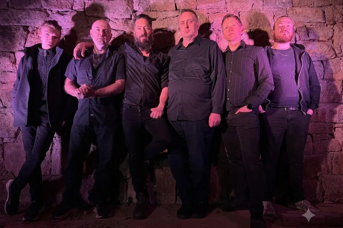 <p>GET YOUR GROOVE ON: Eight-piece music act The Sweet Betrayals features (pictured) Eric Anderson, Bill Skermer, Daniel Firth, Mark Fitzgerald, Carl Pinson, Jeremy Kerr, (not pictured) Will O\\'Connor and Laura Nicholson, to share a night of old-school rhythm, blues, funk and soul to Wangaratta on Saturday 31 October.</p>\\n